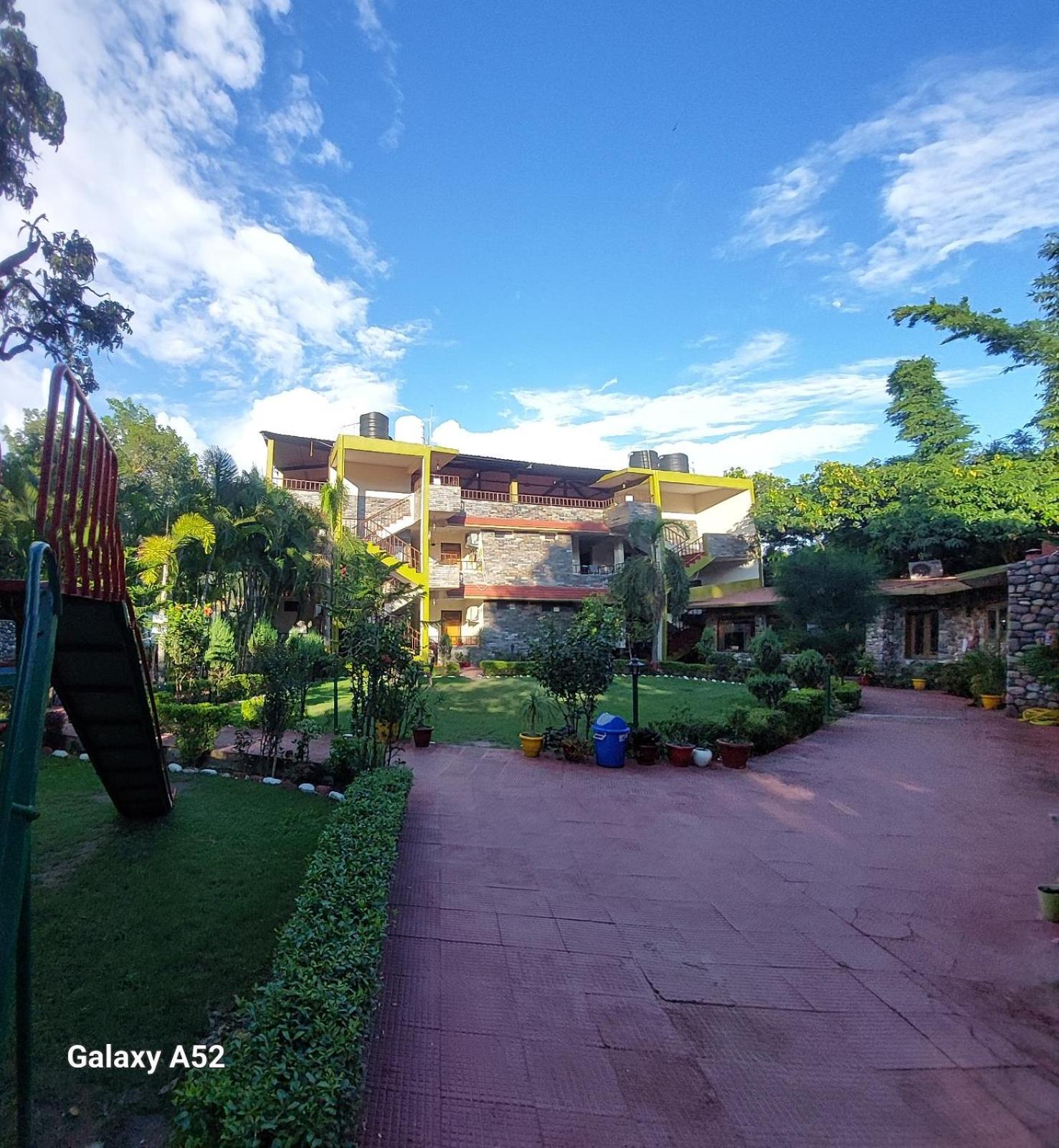 Hr Dukes Den Resort Rāmnagar Exterior foto